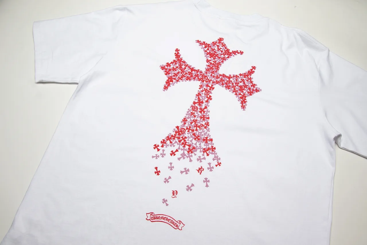 P150 Chrome Hearts Chrome Hearts Gradient Cross Size: SMLXL Color: Black White